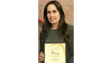 Areeg Elmusrati winning Senior Colgate prize