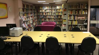 An image of the NFCA reading room in Western Bank Library.
