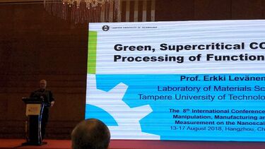 Professor Erkki Levanen giving a talk at the 3M Nano conference