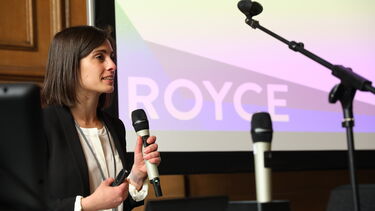 Bea Fernandez Silva speaking at the DiscoverTranslate launch