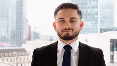Management alumnus Dale Riahi