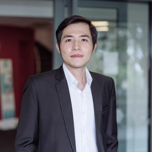 Profile picture of Thach Nguyen.
