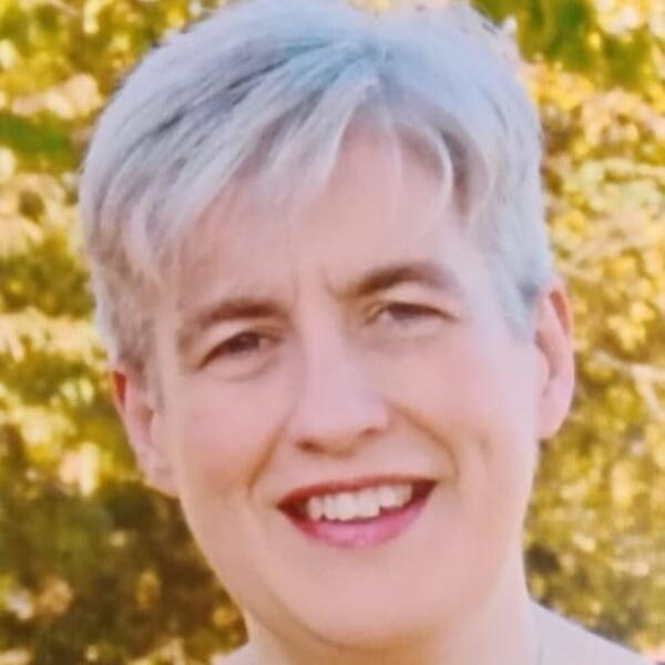 Profile picture of Elizabeth Winstanley