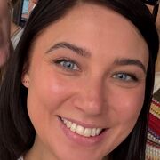 Photo of Chloe Renwick