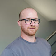 Portrait photo of Mike Reid